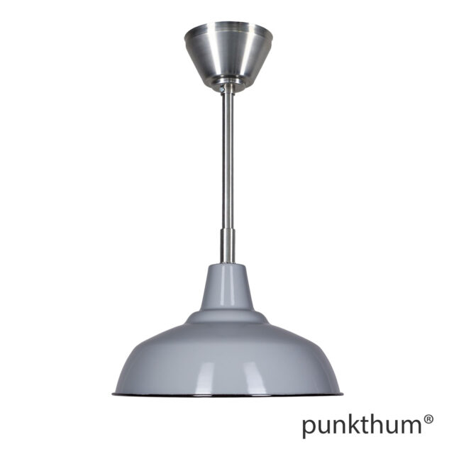 Graue Fabriklampe, Emaillelampe mit Stahlrohr-Aufhängung und Baldachin.