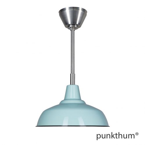 Hellgrüne Fabriklampe, Emaillelampe mit Stahlrohr-Aufhängung und Baldachin.