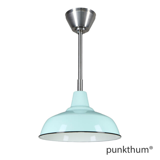 Hellgrüne Fabriklampe, Emaillelampe mit Stahlrohr-Aufhängung und Baldachin.