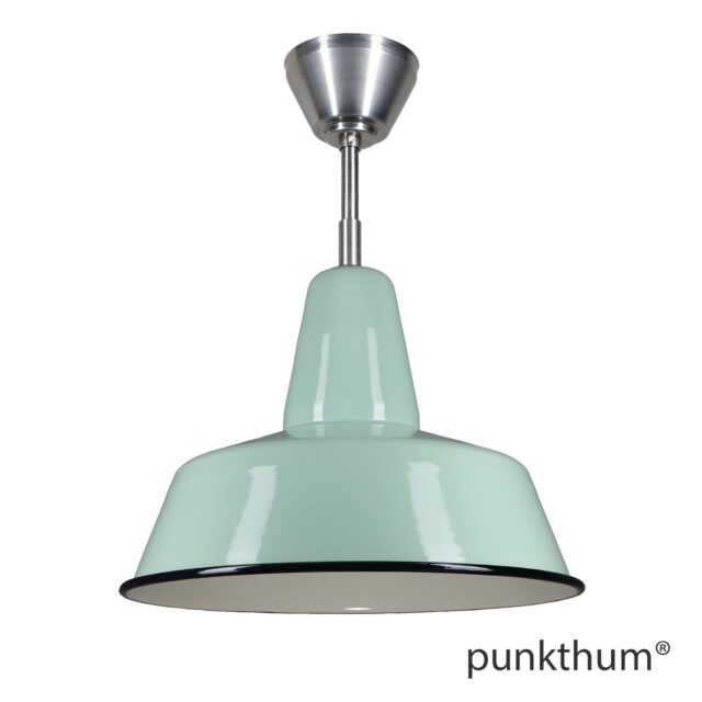 Apfelgrüne Emaillelampe, Fabriklampe mit Stahlrohr-Aufhängung und Baldachin.