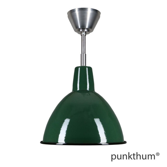 Grüne Fabriklampe, Emaillelampe mit Stahlrohr-Aufhängung und Baldachin.