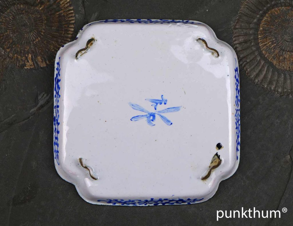 Die Rückseite der Qianlong Emaille Schale, Kanton Emaille.
